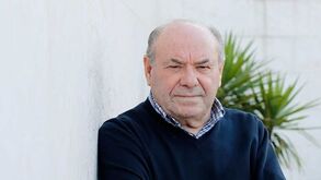 António Simões: «Já bastou Vale e Azevedo... os meus sentimentos estão feridos»