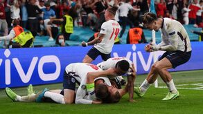 A crónica do Inglaterra-Dinamarca, 2-1 (a.p.): as musas salvaram o mais forte 