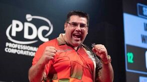 José de Sousa ascende à liderança da Ordem de Mérito ProTour de dardos