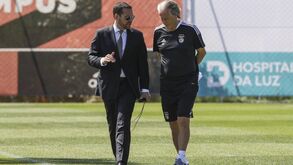 Benfica treina no Seixal sob o olhar atento de Jorge Jesus e Rui Pedro Braz