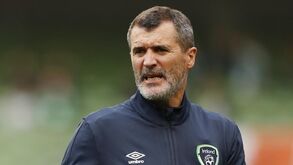 Roy Keane incrédulo: «Não podem deixar a responsabilidade para um miúdo tímido como Saka»