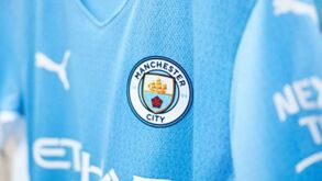 Agüero já não está no Etihad mas inspira a nova camisola do Man. City