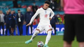 Jadon Sancho diz que insultos racistas 
