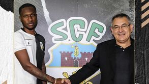 Farense contrata Loide Augusto