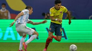 Luis Díaz não trocou a camisola com Messi para ficar com a de... Di María