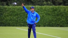 Nuno Espírito Santo estreia-se pelo Tottenham com empate diante de equipa da 4.ª divisão