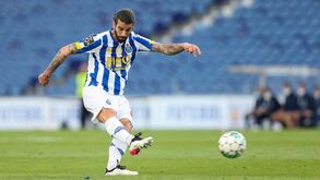 Quem foram os melhores médios da Liga Record em 2020/21? Pode ser uma dica para esta edição