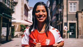 Paulinha reforça a defesa do Sp. Braga