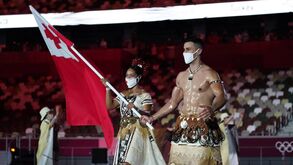 'Besuntado de Tonga' volta a roubar protagonismo: assim foi a apresentação das comitivas em Tóquio'2020