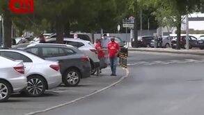 Cerca de 50 adeptos na manifestação de apoio a Vieira junto ao Estádio da Luz
