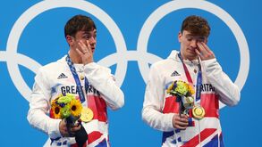 Tom Daley: «Incrivelmente orgulhoso por dizer que sou homossexual e também campeão olímpico»