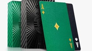 Baralhos de cartas do Sporting nas bancas com o Record