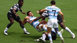 Campeã em título Fiji e Nova Zelândia na final de Sevens