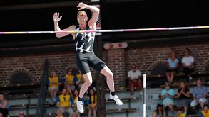 Covid-19 afasta candidato às medalhas no salto com vara