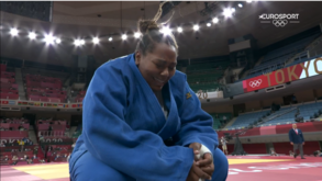 Rochele Nunes acaba em lágrimas ao ser afastada pela número 1 mundial nas +78kg