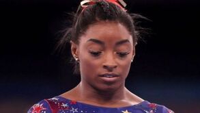 Simone Biles explica por que não consegue competir: a culpa é dos 