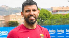 Agüero já treina no Barcelona