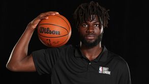 Neemias Queta já tem número e é apresentado este sábado 