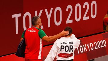 Dupla feminina leva bronze inédito no tênis em partida emocionante nos Jogos  de Tóquio