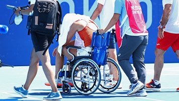 Jogos dos torneios de ténis começam quatro horas mais tarde devido ao calor  - Ténis - Jornal Record