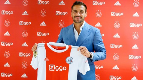 Tadic deixa o Ajax como um dos maiores ídolos do clube neste século