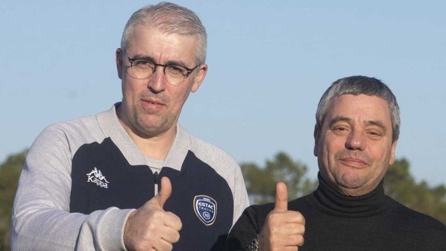 Luís de Sousa, à esquerda, na foto.