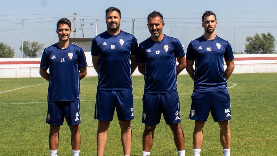 João Araújo (analista), Ricardo Rocha (treinador-adjunto), Carlos Pinto (treinador principal) e Mário Cardoso (preparador físico) integram a nova equipa técnica.