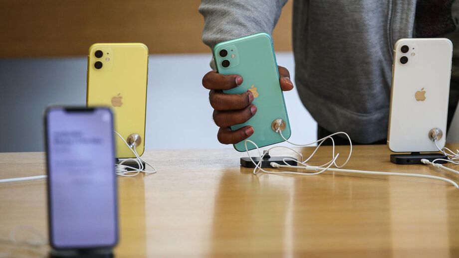 iPhone 11, Apple