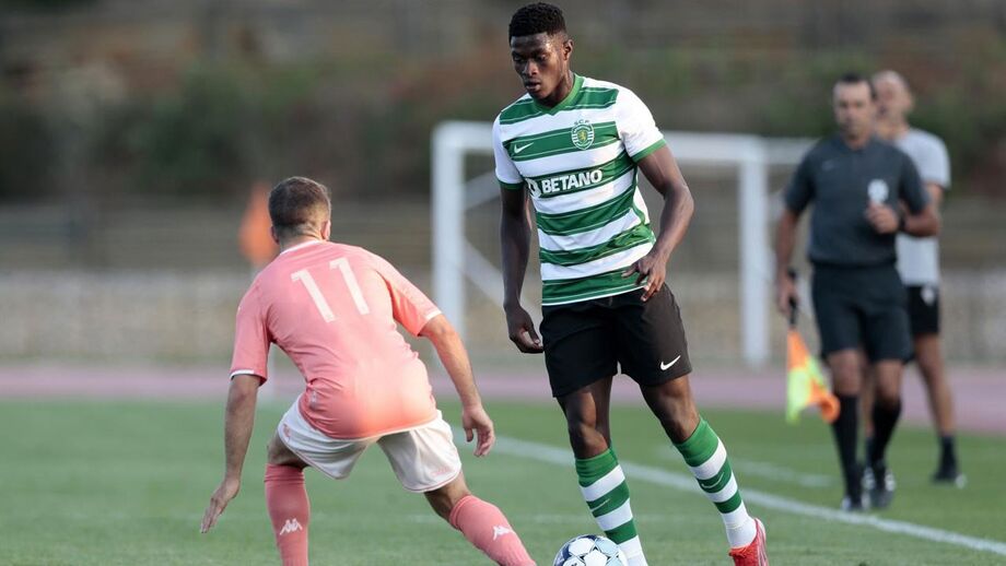 Sporting rejeita 25 milhões do Man. City por Nuno Mendes