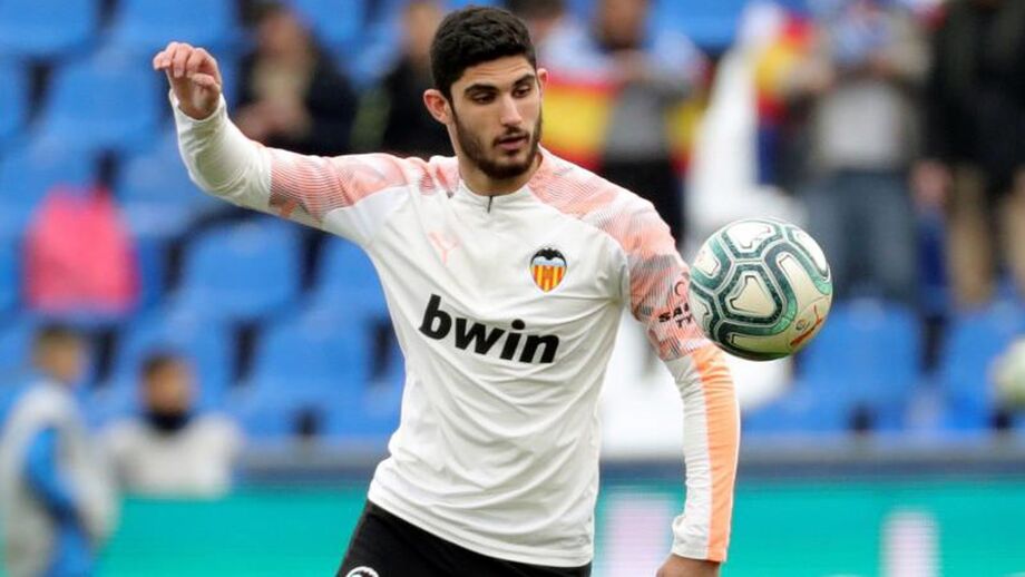 Sevilha e Zenit atrás de Gonçalo Guedes