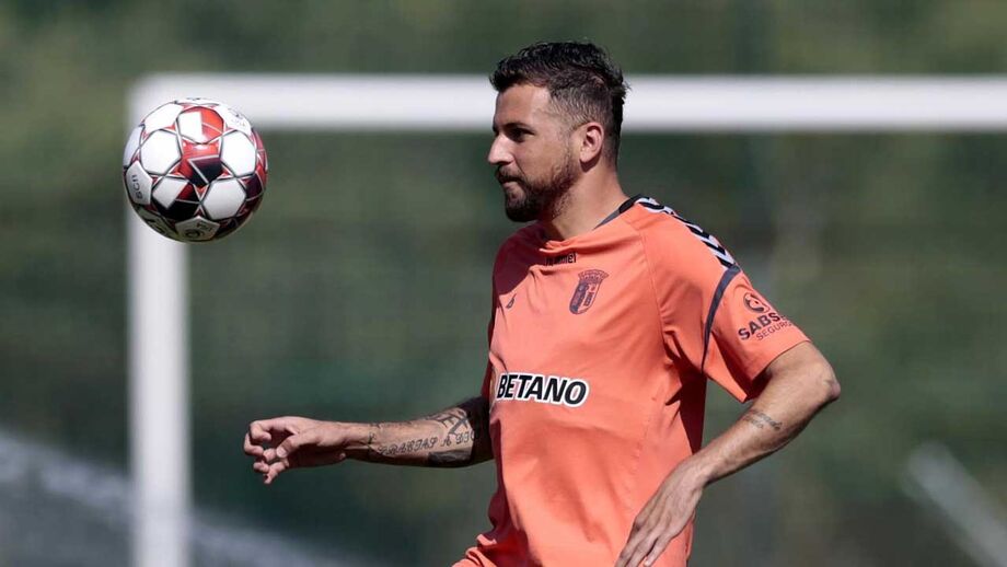 Igor Julião certo e Claudemir quase no Vizela