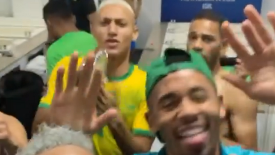 Seleção canarinha derrotou o Peru nas 'meias'