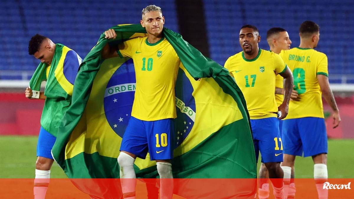Em dia de estreia olímpica no hóquei, Brasil perde para a Espanha