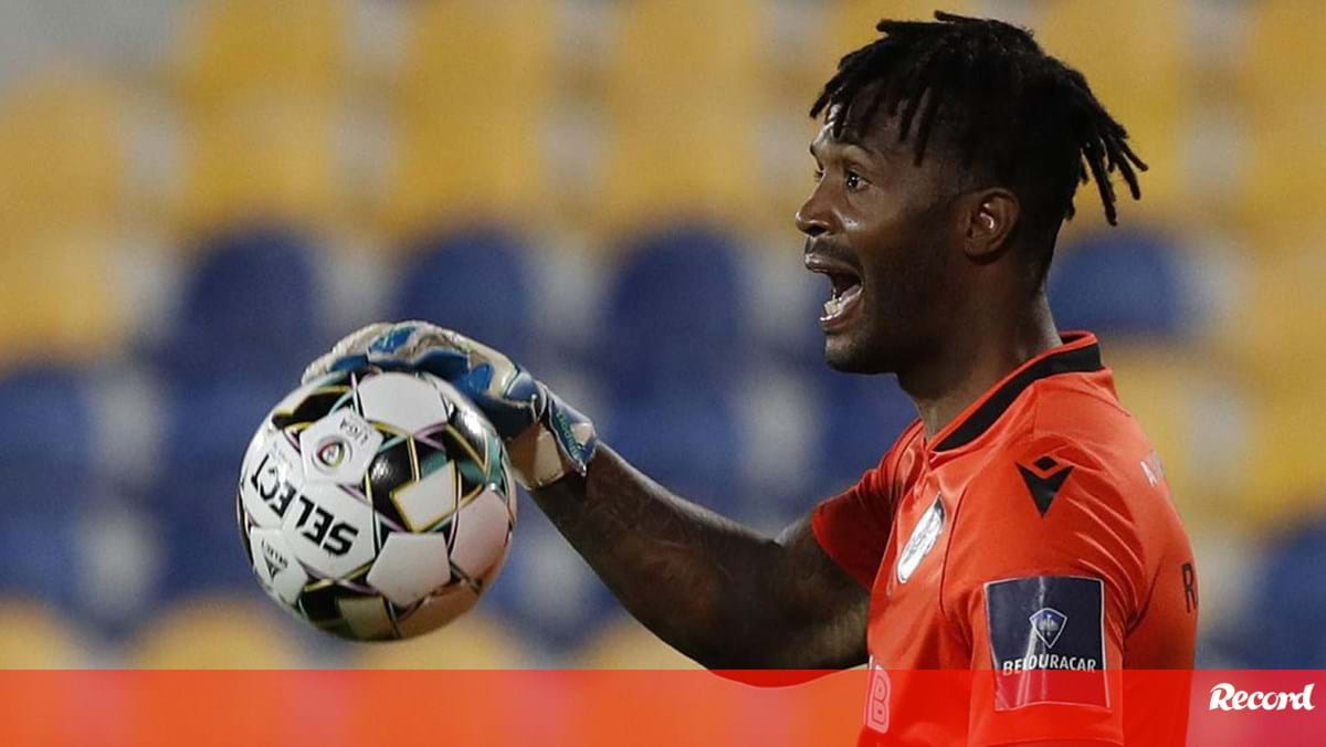 Mundial '23: Seleção nacional de Basquetebol a caminho de Angola