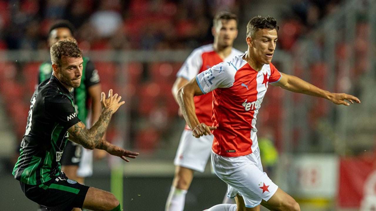 Slavia Praga confirma saída de Petar Musa - Boavista - Jornal Record