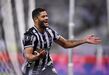 Hulk (Atlético Mineiro) - O antigo jogador do FC Porto tem sido a figura do Brasileirão desde a sua chegada ao Atlético Mineiro e o principal responsável pelo facto de a equipa hoje liderar o campeonato brasileiro. 
