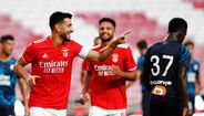 Médio direito: Pizzi