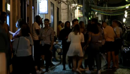 Convívio no Bairro Alto, em Lisboa