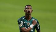 Danilo (Palmeiras) - Um dos grandes responsáveis pela vitória folgada (3-0) do Palmeiras sobre o São Paulo na segunda mão dos quartos de final da Libertadores. Ganhou destaque na última temporada e tem vindo, desde então, a ser 'dono' do meio-campo do 'Verdão'.