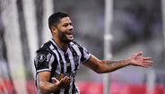 Hulk (Atlético Mineiro) - O antigo jogador do FC Porto tem sido a figura do Brasileirão desde a sua chegada ao Atlético Mineiro e o principal responsável pelo facto de a equipa hoje liderar o campeonato brasileiro. 