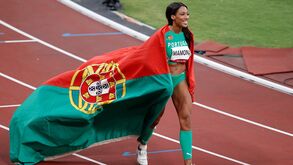 Patrícia Mamona voa para a medalha de prata com novo recorde nacional no triplo salto