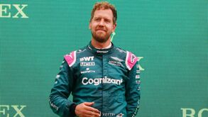 GP Hungria: Vettel desclassificado... por acabar com menos de um litro de combustível