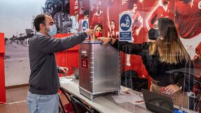 Contagem de votos das eleições do Benfica regista pequena diferença