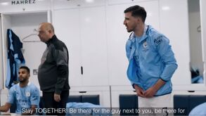 A palestra de Rúben Dias e o abraço de Guardiola a Bernardo Silva: City mostra imagens inéditas