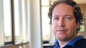 «Tenho medo»: ex-piloto que rejeitou vacina contra a covid-19 está em estado grave