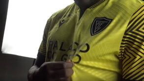 Académico de Viseu lança camisolas alternativas