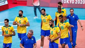 Brasil falha defesa do título olímpico de voleibol