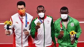 O momento em que Pedro Pichardo recebeu o ouro olímpico