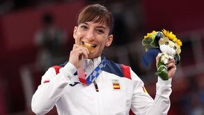 Sandra Sanchéz e Steven da Costa primeiros campeões de karaté