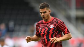 André Silva estreia-se a titular em goleada do Leipzig na Taça da Alemanha